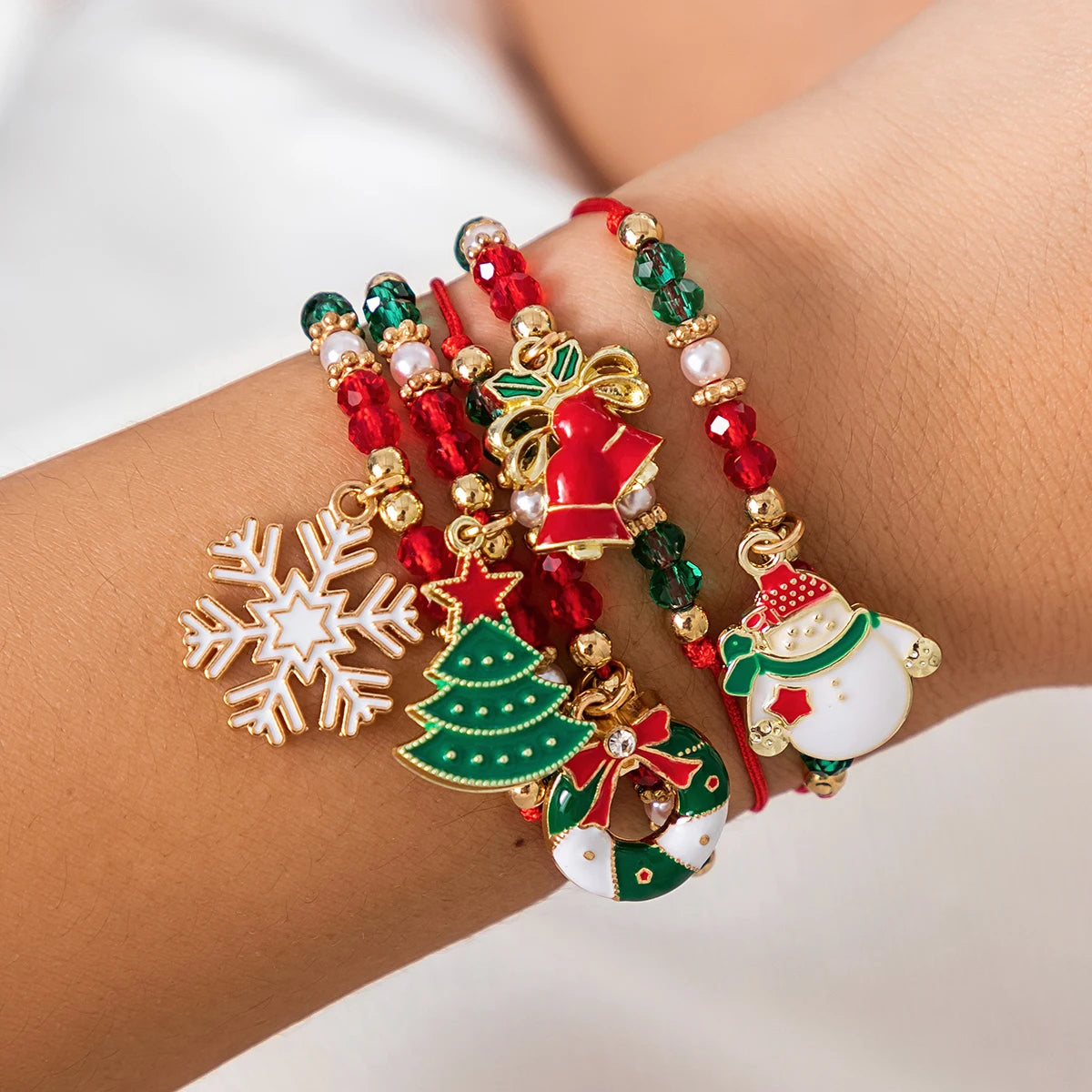 Set de 5 Bracelets de Noël – Flocon, étoile & charms cristaux